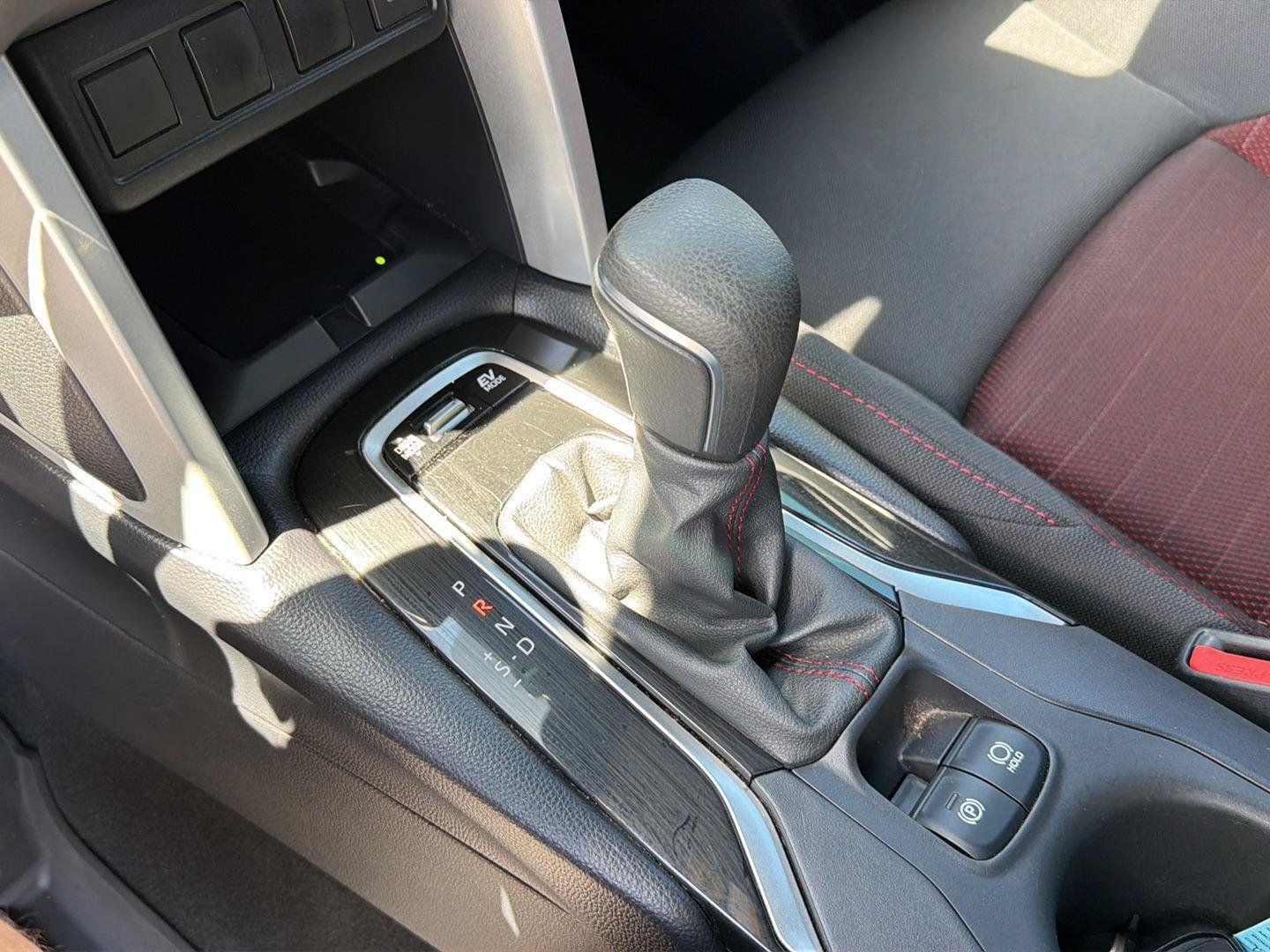 Used 2025 Toyota Corolla Cross AWD Hybrid image 26