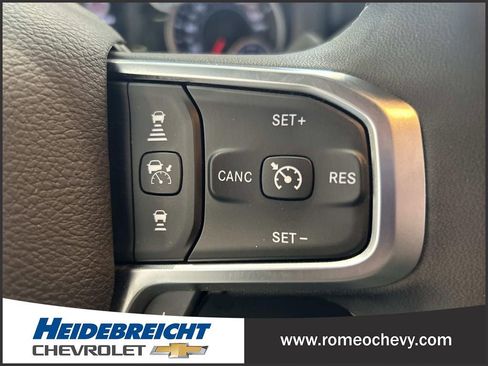 Used 2025 RAM 3500 Big Horn AWD/4WD image 20