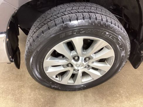 Used 2014 Toyota Tundra Limited w/ Limited Premium Package AWD/4WD image 30