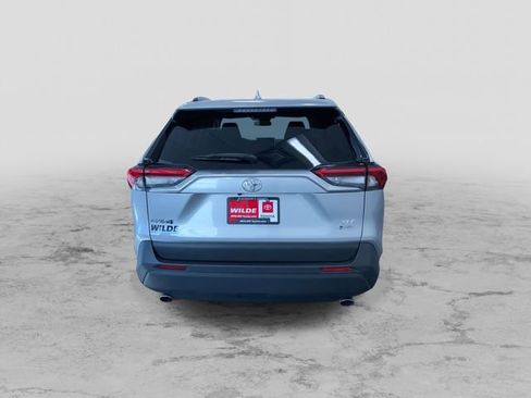 Used 2025 Toyota RAV4 XLE AWD/4WD image 9