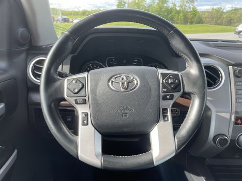 Used 2018 Toyota Tundra Limited w/ Limited Premium Package AWD/4WD image 17