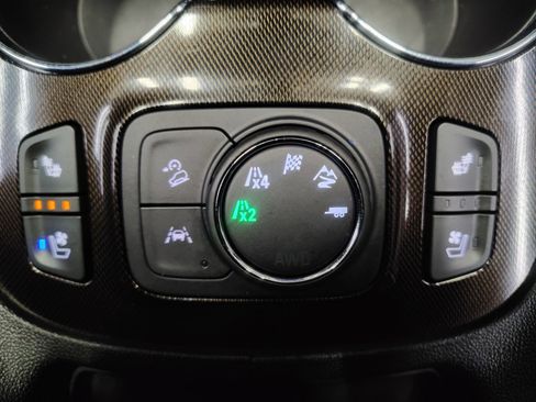 Used 2023 GMC Acadia AT4 w/ Technology Package image 6