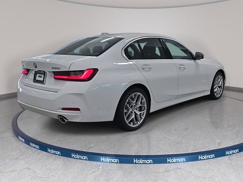 New 2025 BMW 330i xDrive Sedan w/ Premium Package image 4