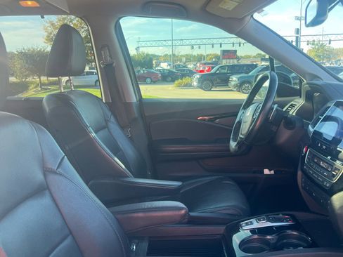 Used 2016 Honda Pilot Elite image 17