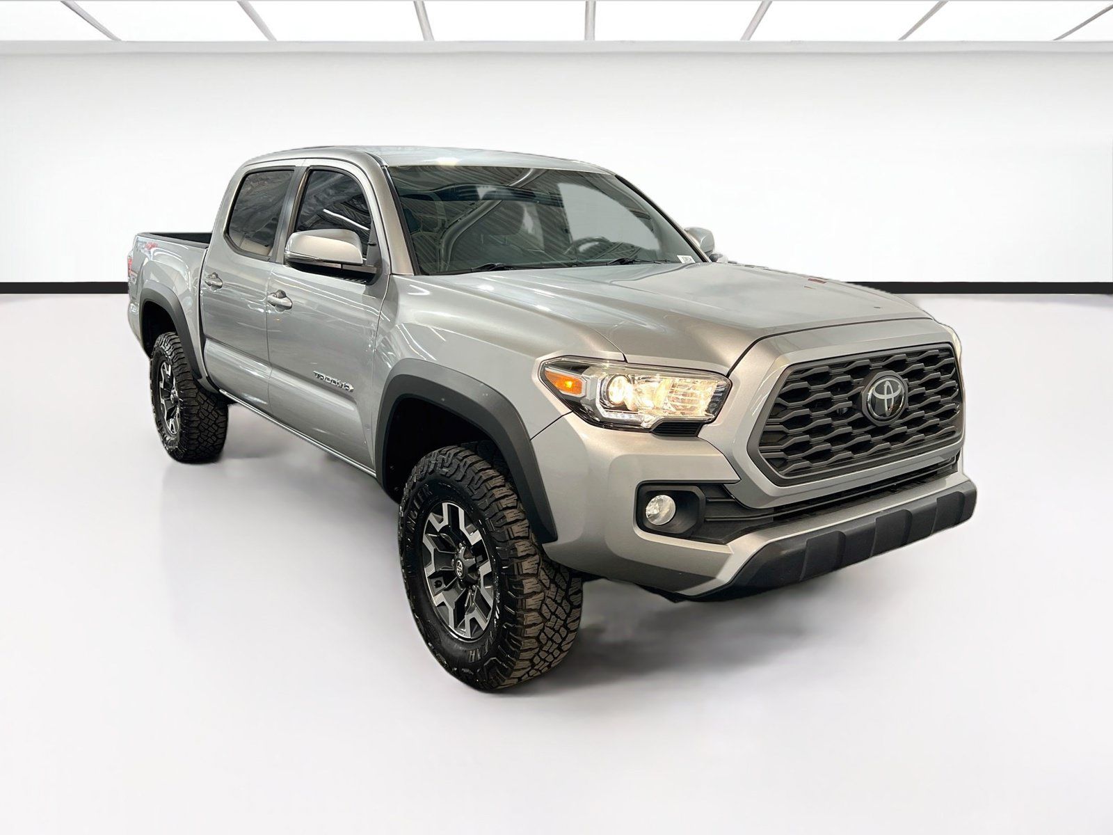 Used 2022 Toyota Tacoma TRD Off-Road w/ Technology Package AWD/4WD image 3