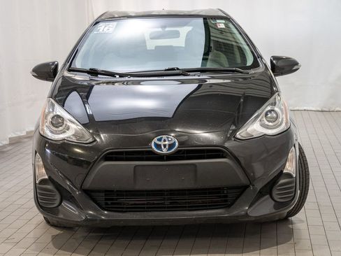 Used 2016 Toyota Prius C One image 3