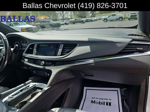 Used 2022 Buick Enclave Essence w/ Sport Touring Edition FWD image 29