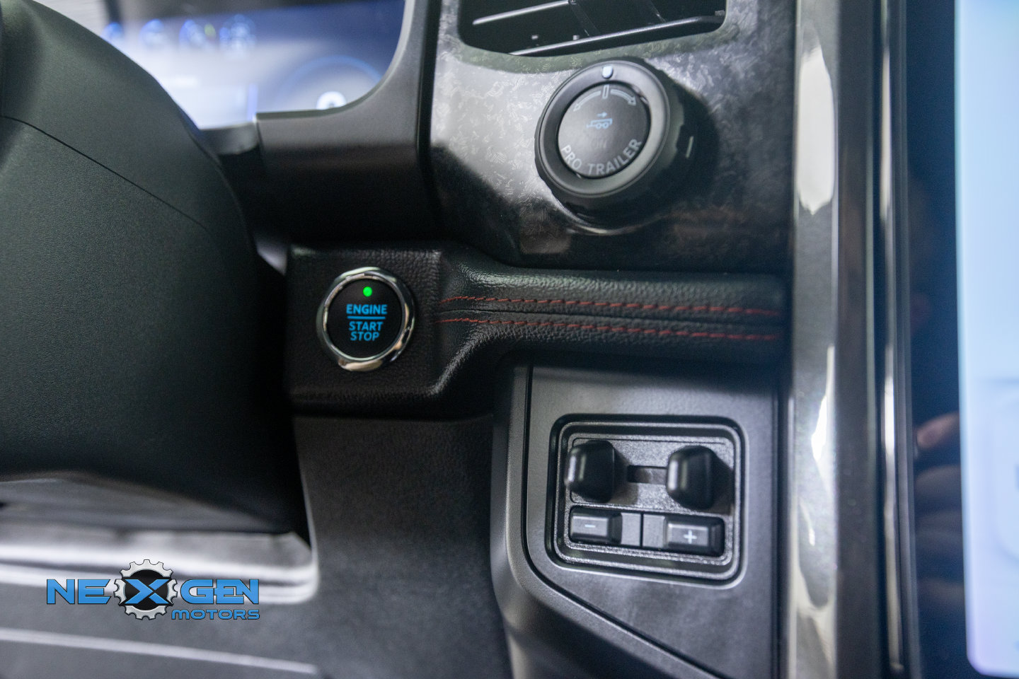 Used 2024 Ford Expedition Max Limited AWD/4WD image 23