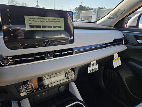 New 2026 Mitsubishi Outlander SEL image 13