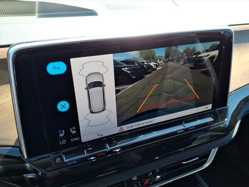 New 2026 Volkswagen Atlas SE image 19