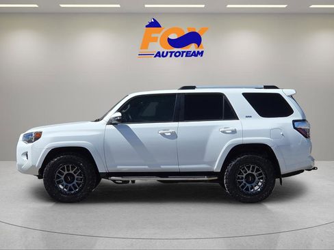 Certified 2021 Toyota 4Runner SR5 Premium image 2