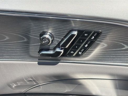 Used 2026 Cadillac Lyriq V w/ Exterior Carbon Fiber Package AWD/4WD image 33