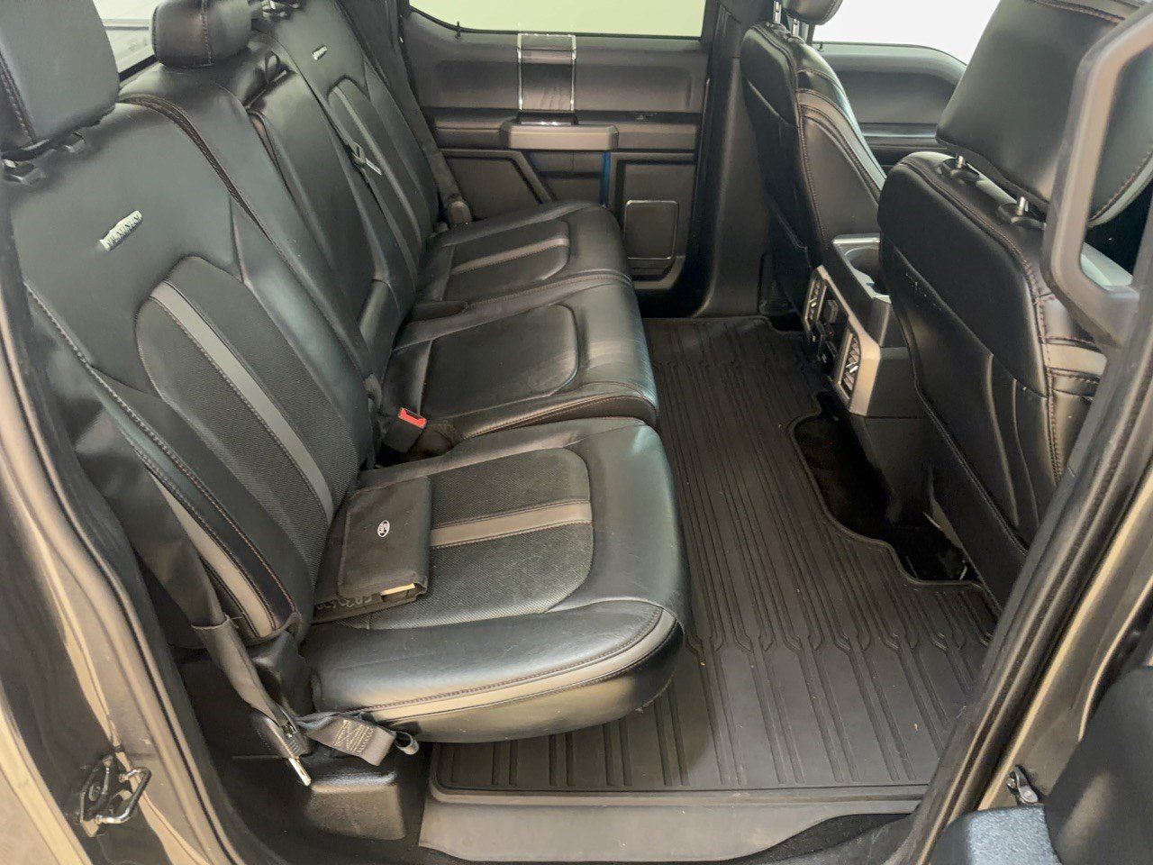 Used 2019 Ford F150 Platinum w/ Equipment Group 701A Luxury AWD/4WD image 29