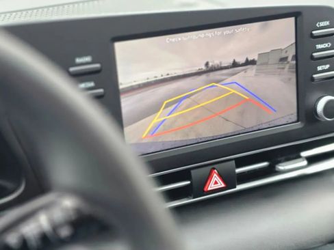 Used 2023 Hyundai Elantra SEL w/ Cargo Package image 15