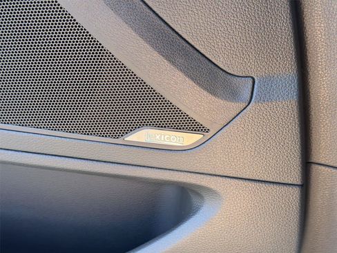 Used 2018 Genesis G80 3.3T Sport RWD image 41