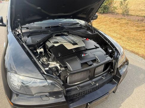 Used 2011 BMW X5 M image 33