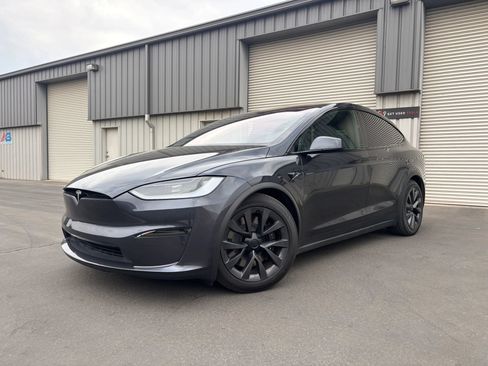 Used 2024 Tesla Model X AWD/4WD image 5