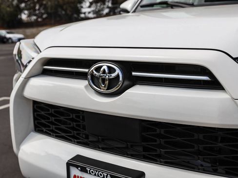 Certified 2023 Toyota 4Runner SR5 RWD image 11