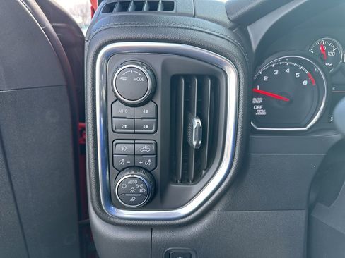 Used 2021 Chevrolet Silverado 1500 LT Trail Boss w/ Convenience Package II image 12