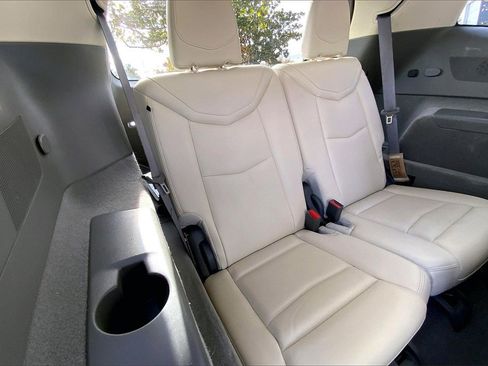 Used 2025 Cadillac XT6 Premium Luxury image 30