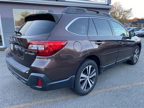Used 2019 Subaru Outback 2.5i Limited image 4
