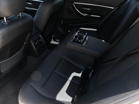 Used 2018 BMW 330i Sedan RWD image 13