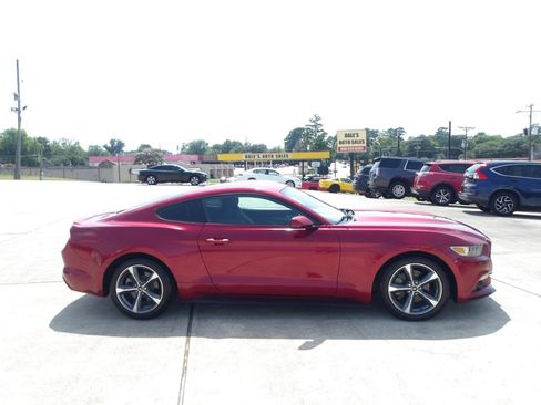 Used 2015 Ford Mustang Coupe w/ Equipment Group 051A RWD image 5