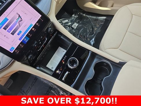 New 2025 Jeep Grand Cherokee L Limited w/ Luxury Tech Group II image 27