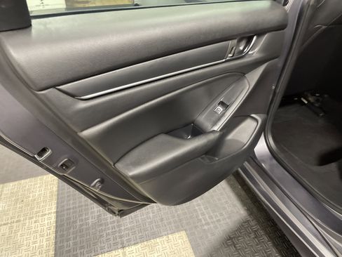 Used 2019 Honda Accord Sport image 15