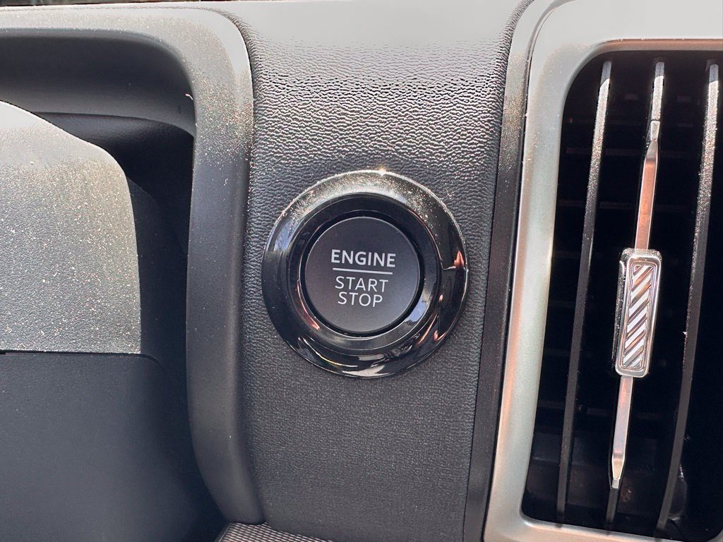 Used 2025 Ford Expedition Active AWD/4WD image 33