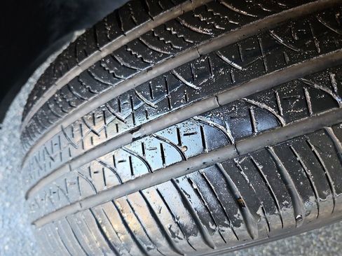 Used 2022 Kia Telluride EX image 39