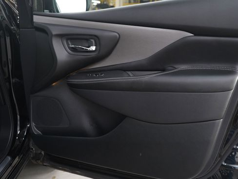 Used 2024 Nissan Murano SL image 9