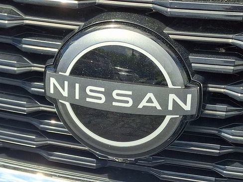 Used 2023 Nissan Rogue Platinum AWD/4WD image 32