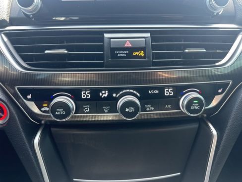 Used 2020 Honda Accord Sport image 4