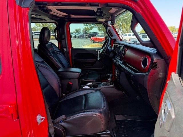 Used 2018 Jeep Wrangler Unlimited Rubicon AWD/4WD image 3