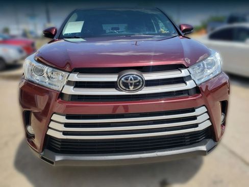 Used 2018 Toyota Highlander Plus FWD image 20