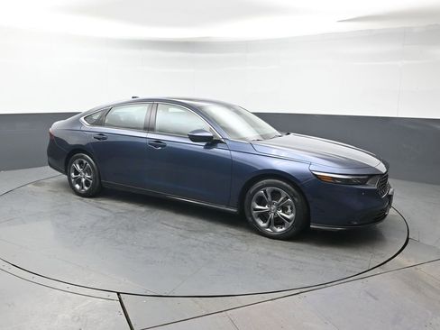 Certified 2024 Honda Accord EX-L image 10