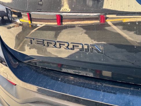 Used 2019 GMC Terrain SLE w/ Driver Convenience Package image 16