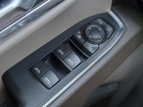 Used 2024 GMC Sierra 1500 SLT AWD/4WD image 24