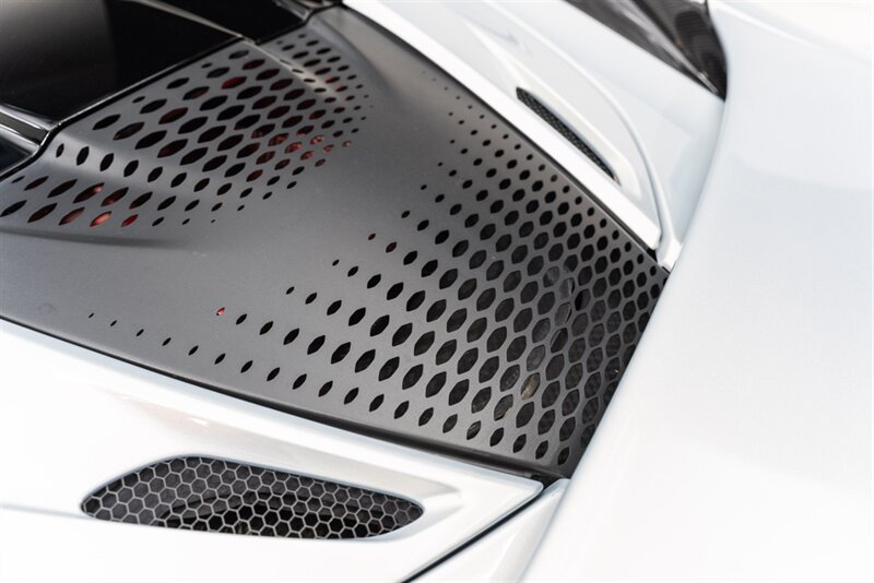 Used 2024 McLaren 750S Spider RWD image 81