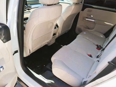 Certified 2025 Mercedes-Benz GLB 250 GLB 250 image 10