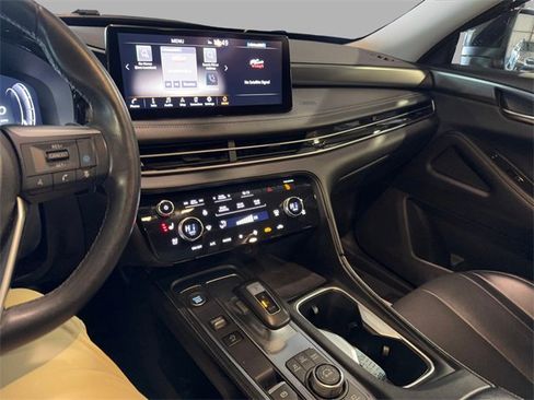 Used 2023 INFINITI QX60 Luxe image 17