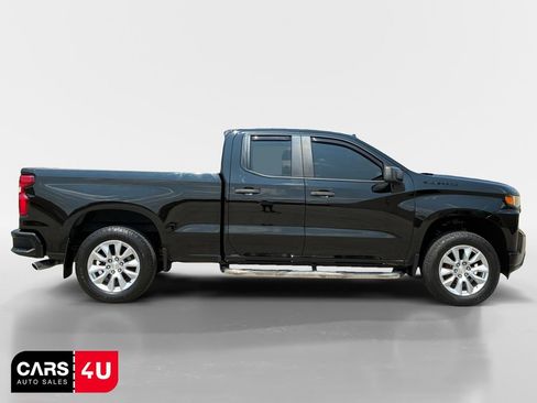 Used 2020 Chevrolet Silverado 1500 Custom w/ Custom Value Package AWD/4WD image 8