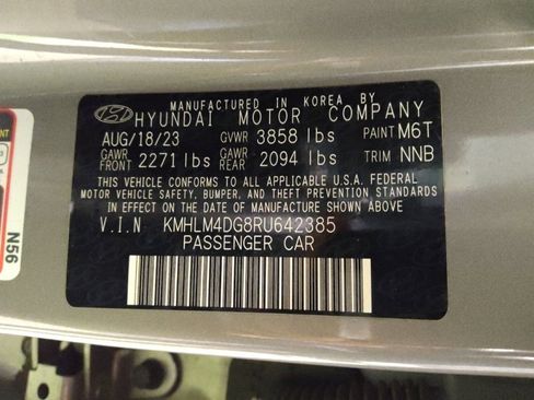 Used 2024 Hyundai Elantra SEL FWD image 33