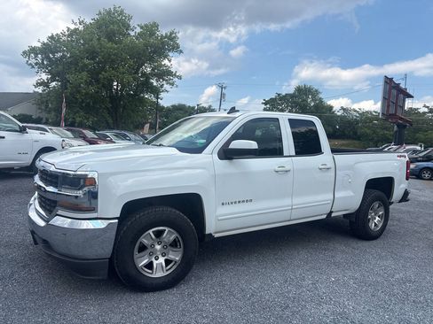 Used 2019 Chevrolet Silverado 1500 LT AWD/4WD image 9