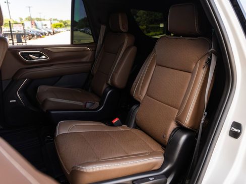 Used 2023 Chevrolet Tahoe High Country image 34