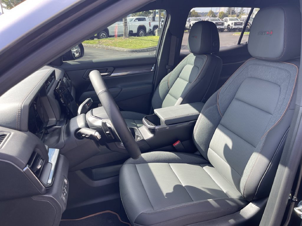 New 2027 GMC Terrain AT4 w/ Technology Package II AWD/4WD image 19