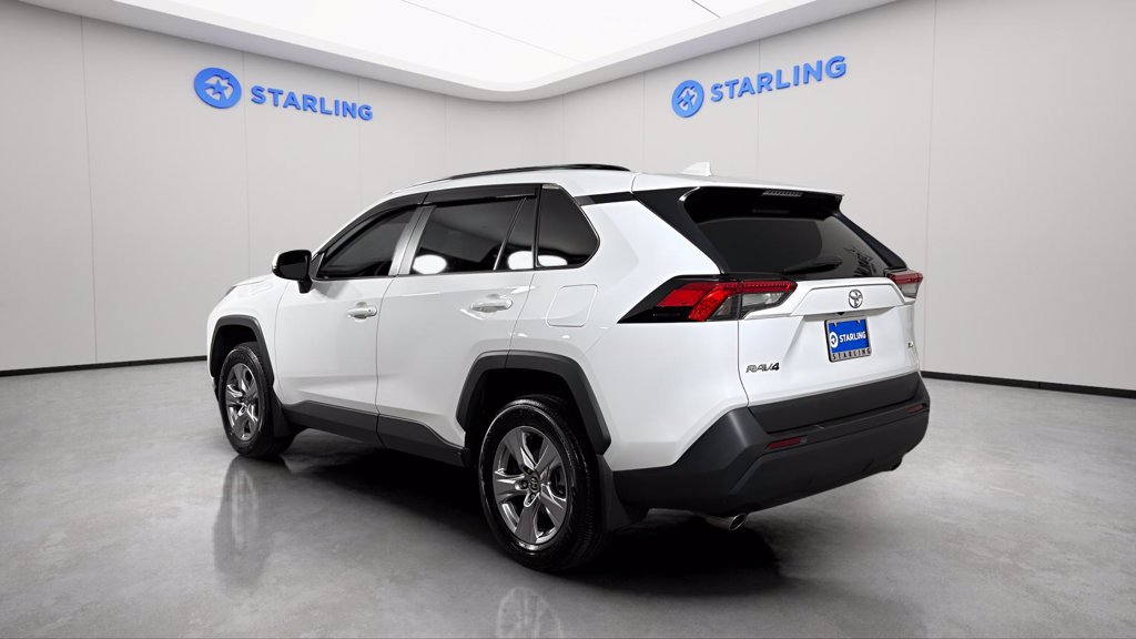 Used 2025 Toyota RAV4 XLE w/ Convenience Package FWD image 5