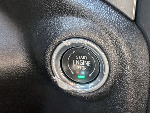 Used 2019 Chevrolet Silverado 1500 LT w/ All-Star Edition AWD/4WD image 29