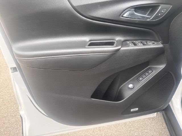 Used 2018 Chevrolet Equinox Premier FWD image 9